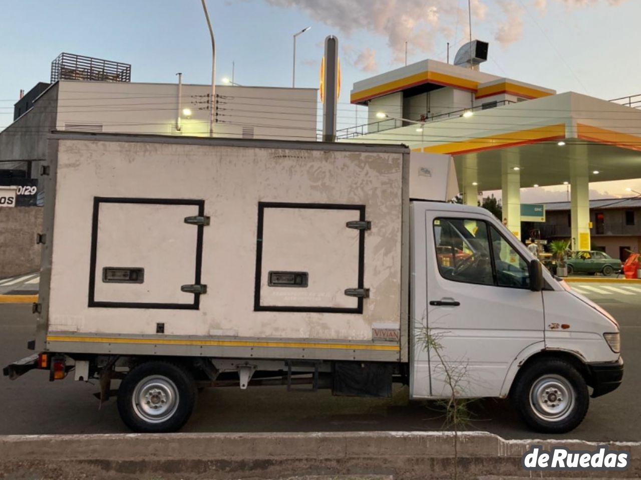 Mercedes Benz Sprinter Usada en Mendoza, deRuedas