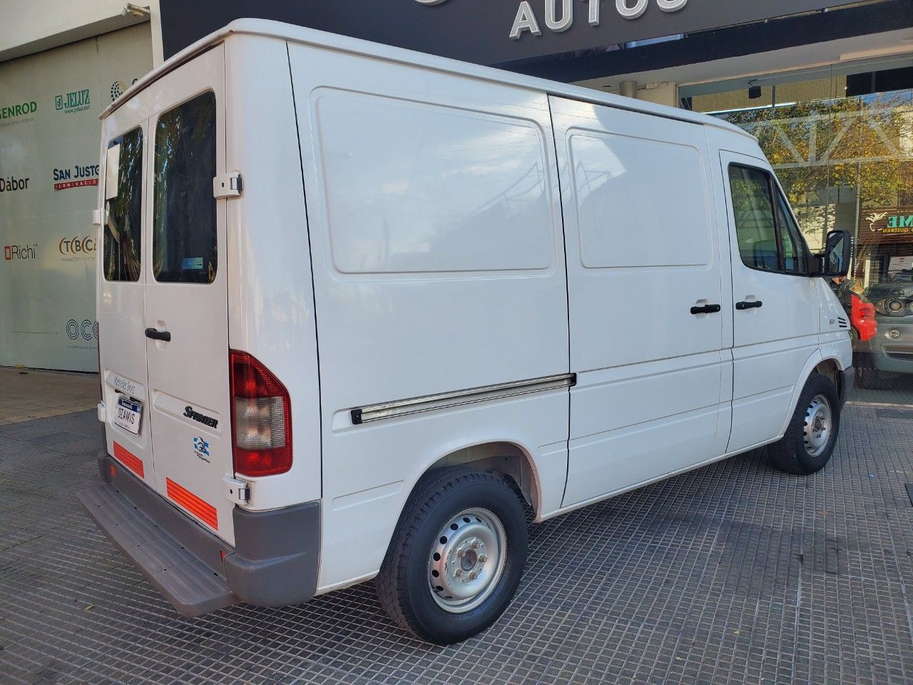 Mercedes Benz Sprinter Usada en Mendoza, deRuedas