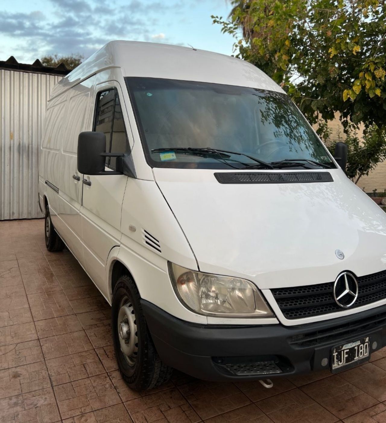 Mercedes Benz Sprinter Usada en Mendoza, deRuedas