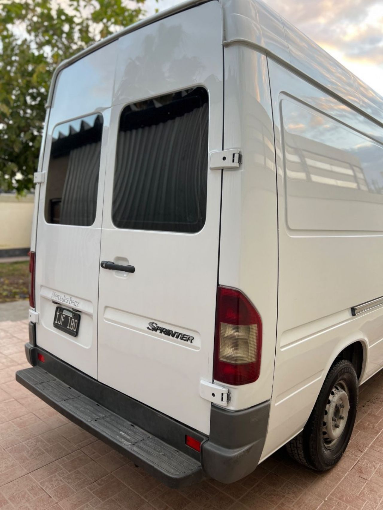 Mercedes Benz Sprinter Usada en Mendoza, deRuedas