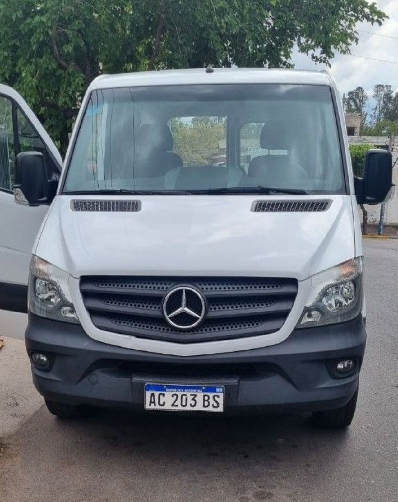Mercedes Benz Sprinter Usada en Mendoza, deRuedas