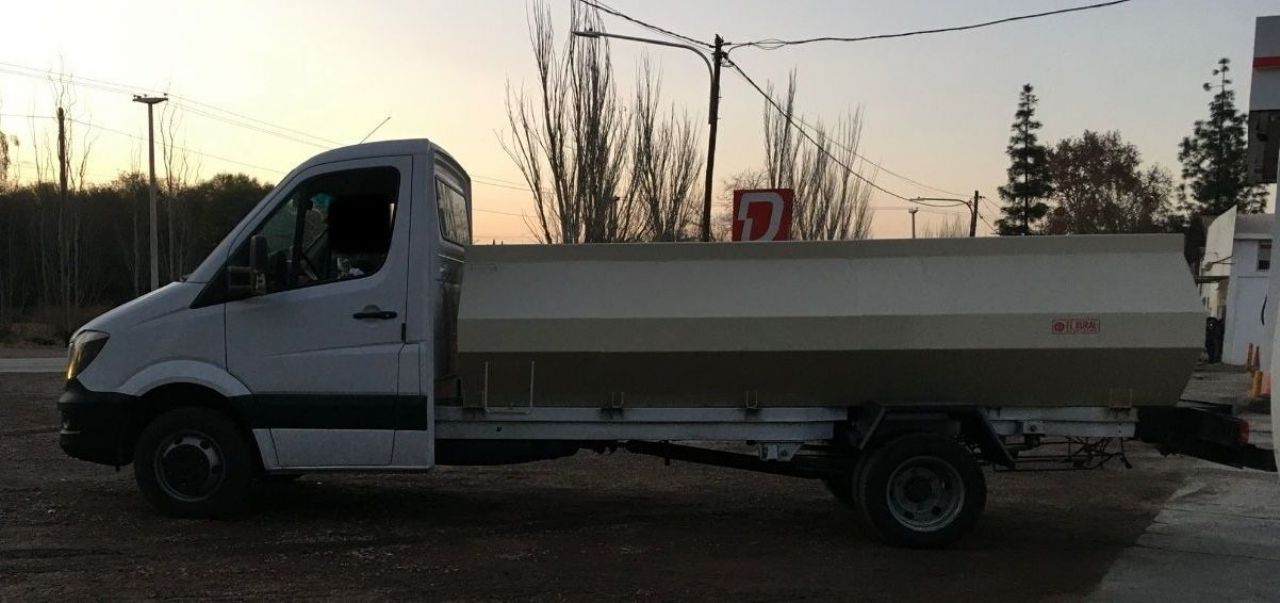 Mercedes Benz Sprinter Usada en Mendoza, deRuedas