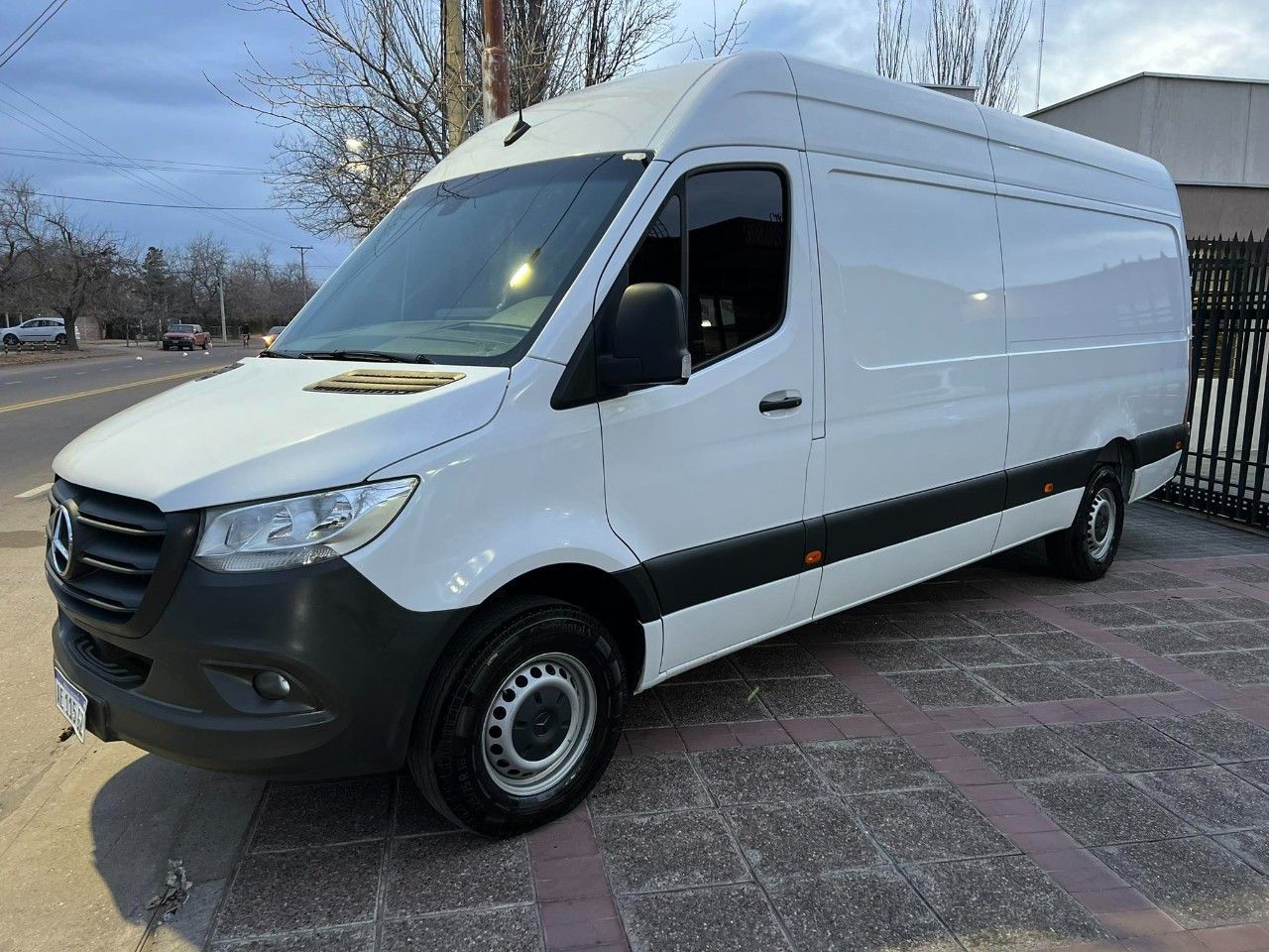 Mercedes Benz Sprinter Usada en Mendoza, deRuedas