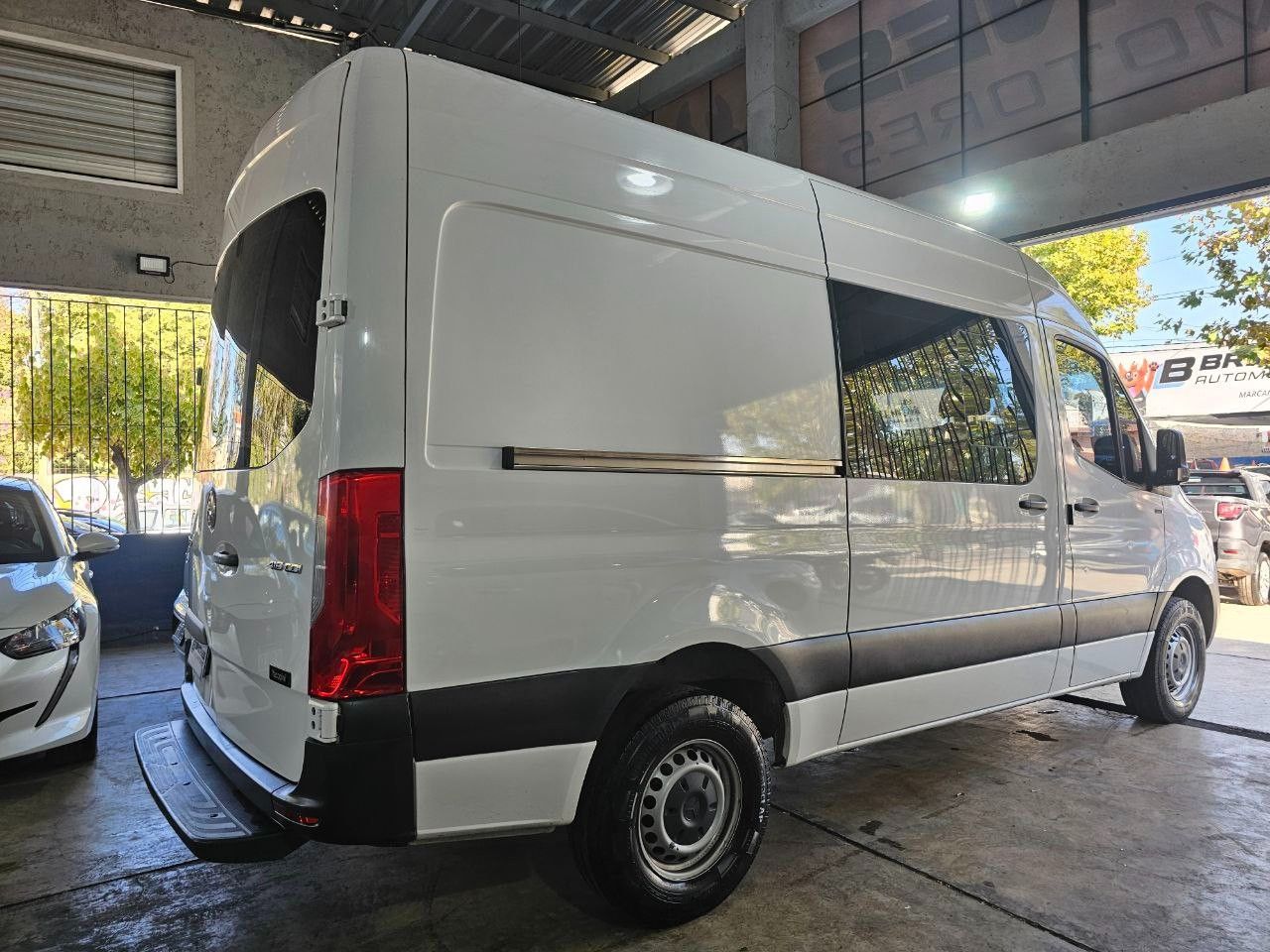 Mercedes Benz Sprinter Usada en Mendoza, deRuedas