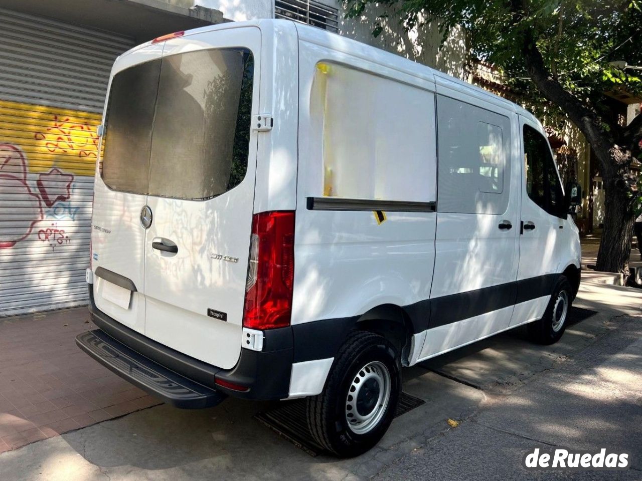 Mercedes Benz Sprinter Usada en Mendoza, deRuedas