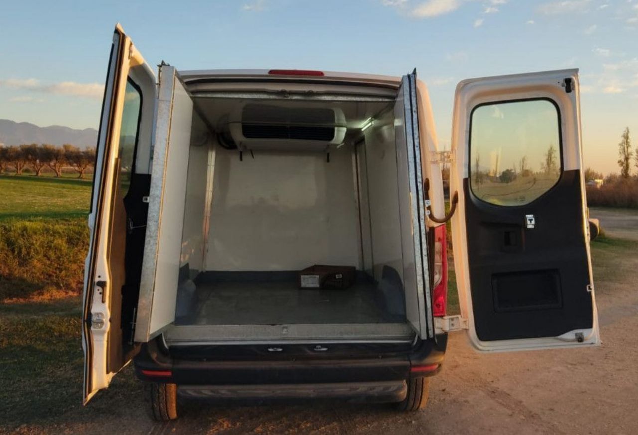 Mercedes Benz Sprinter Usada en Mendoza, deRuedas