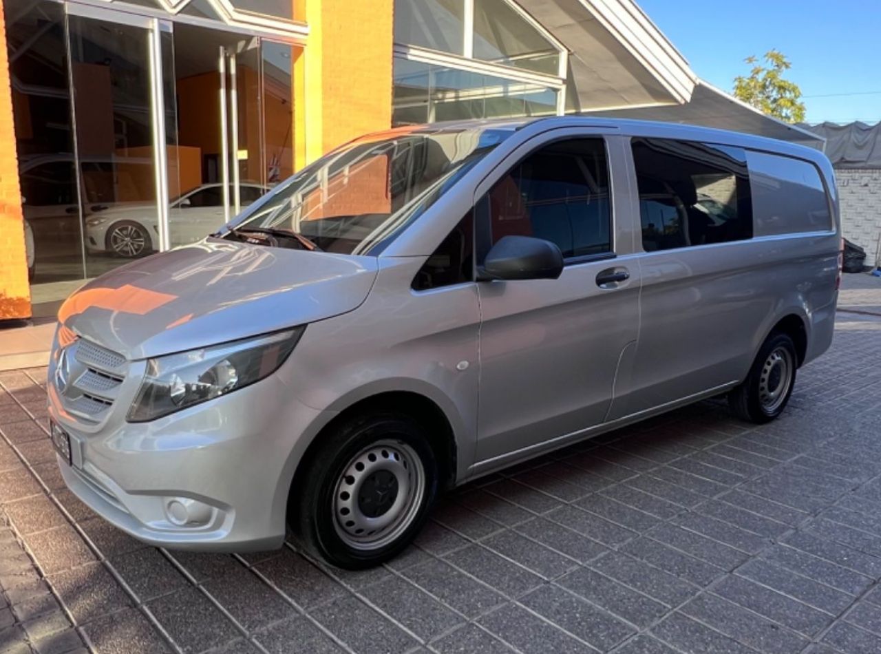 Mercedes Benz Vito Usada en Mendoza, deRuedas
