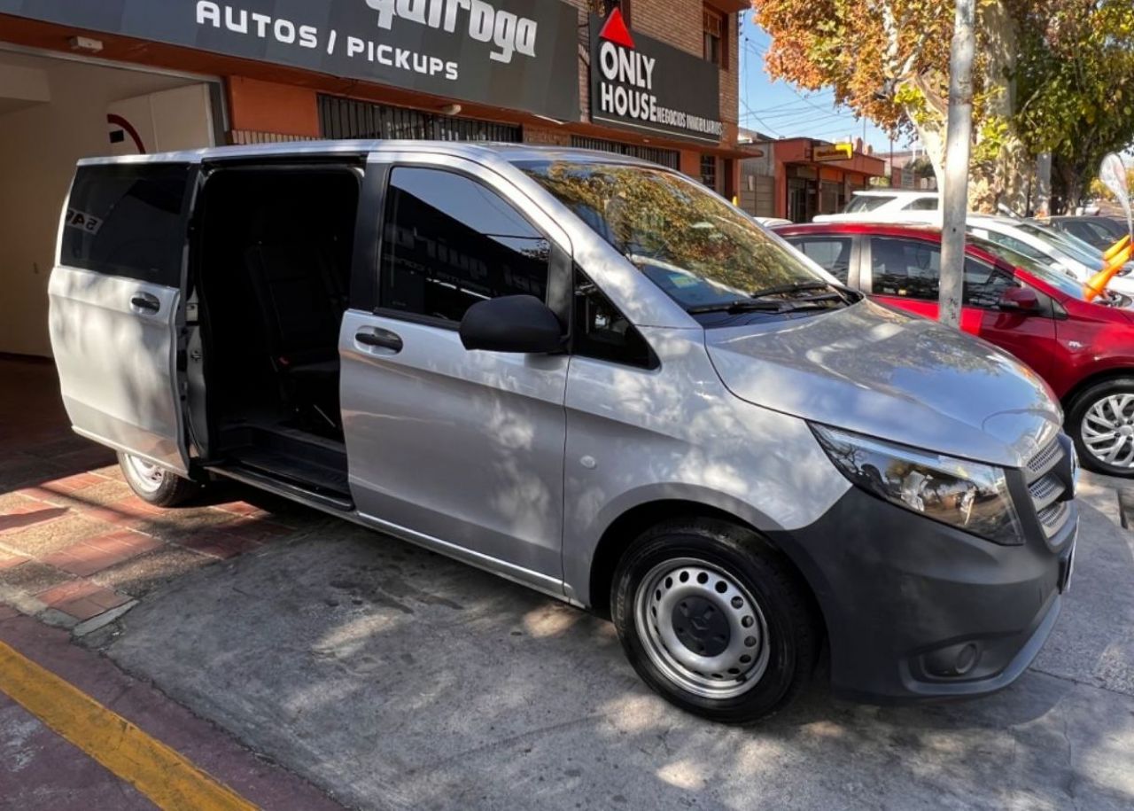 Mercedes Benz Vito Usada en Mendoza, deRuedas