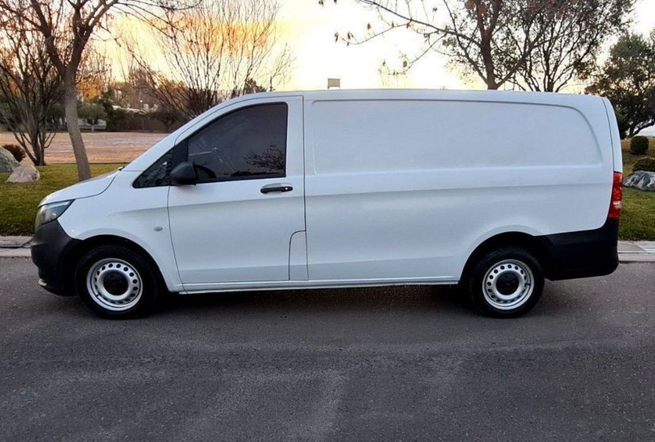 Mercedes Benz Vito Usada en Mendoza, deRuedas