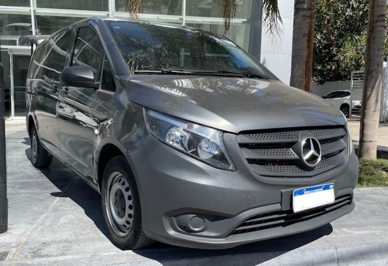 Mercedes Benz Vito Usada en San Juan, deRuedas