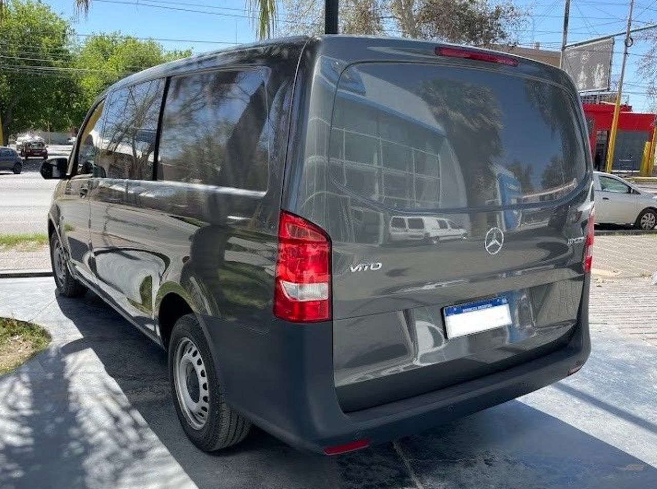 Mercedes Benz Vito Usada en San Juan, deRuedas