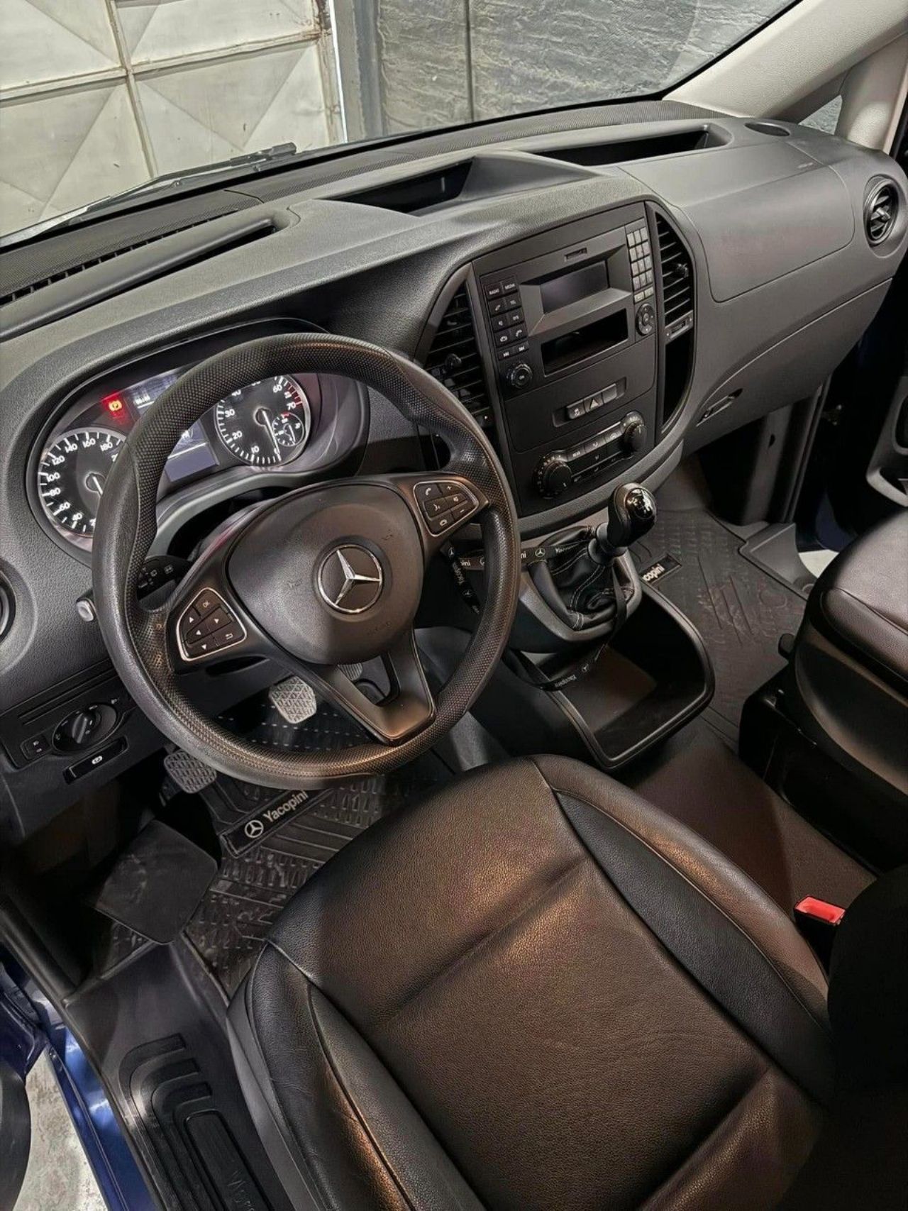 Mercedes Benz Vito Usada en San Juan, deRuedas