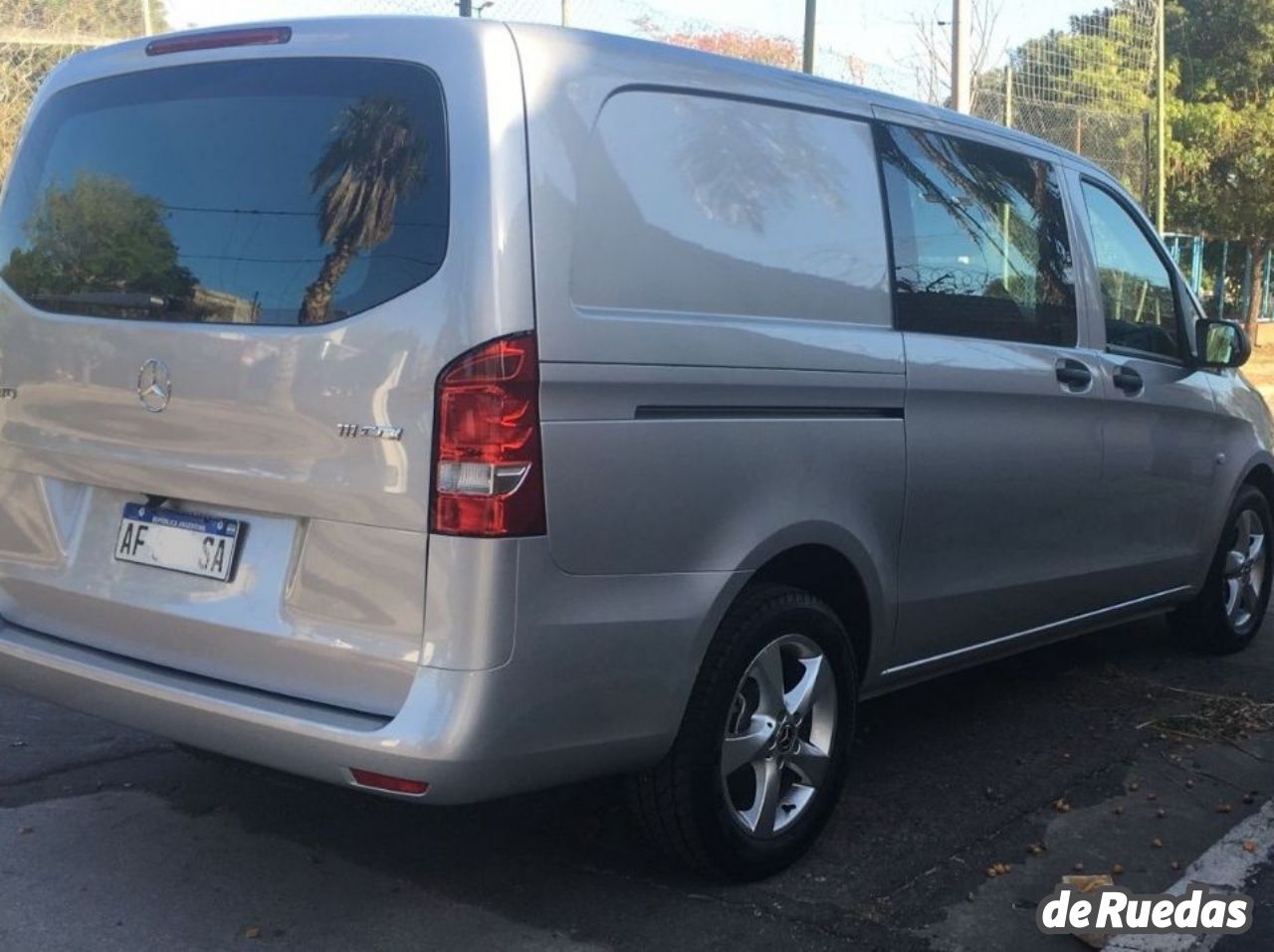 Mercedes Benz Vito Usada en Córdoba, deRuedas