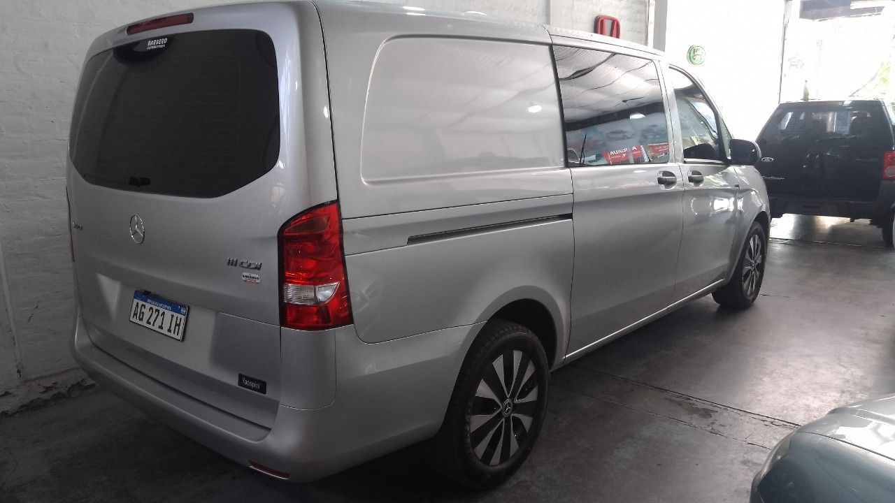 Mercedes Benz Vito Usada en Mendoza, deRuedas
