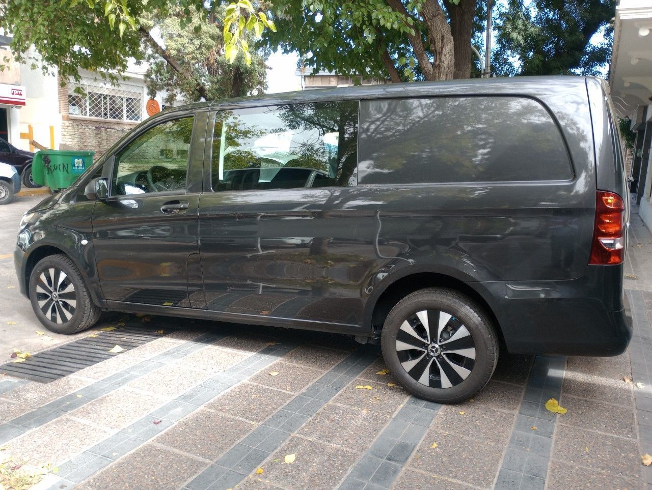 Mercedes Benz Vito Usada en Mendoza, deRuedas