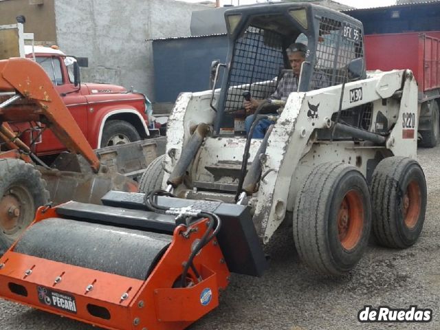 Minicargadora Bobcat Usado en Mendoza, deRuedas