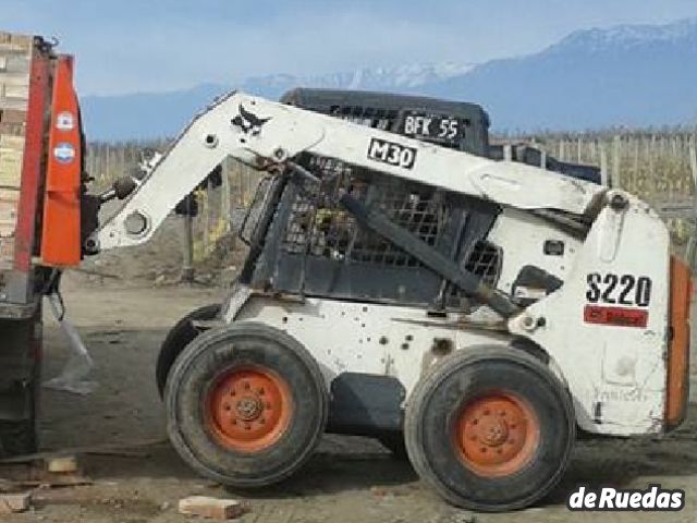 Minicargadora Bobcat Usado en Mendoza, deRuedas