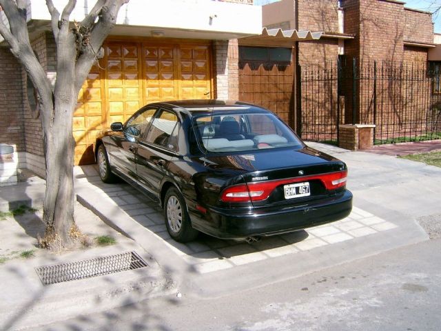 Mitsubishi Galant Usado en Mendoza, deRuedas