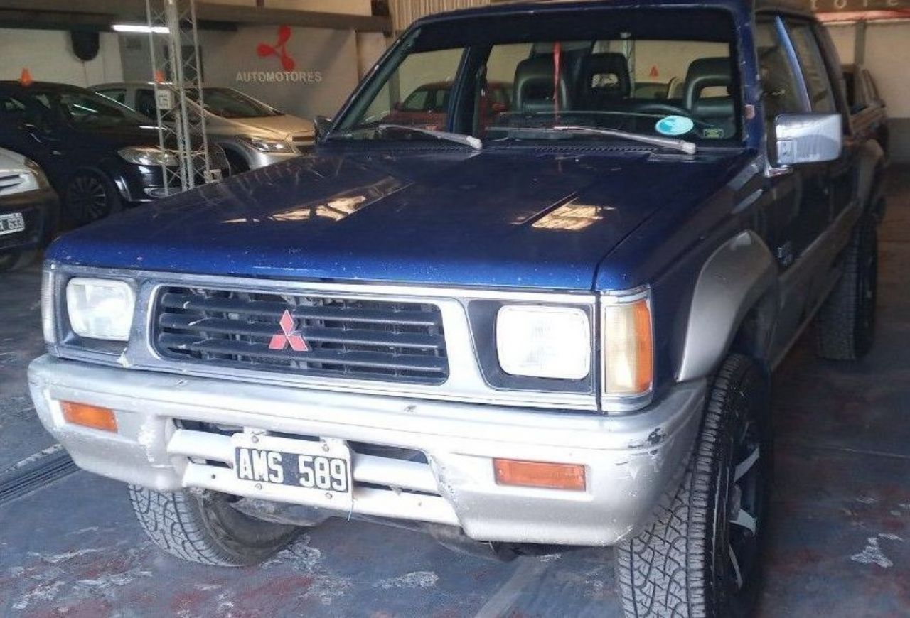 Mitsubishi L200 Usada en Mendoza, deRuedas