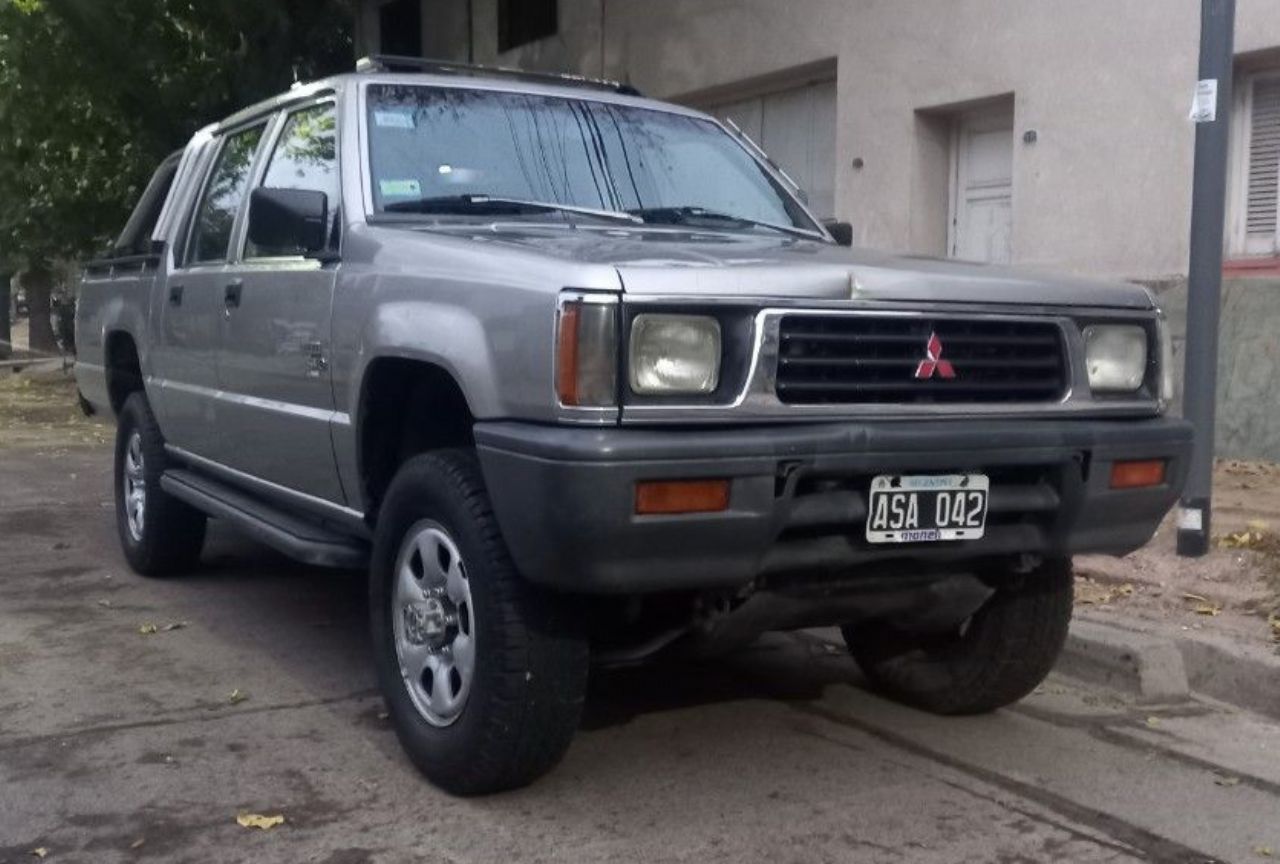 Mitsubishi L200 Usada en Mendoza, deRuedas