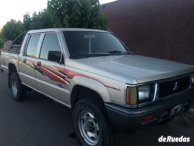 Mitsubishi L200 Usada en Mendoza, deRuedas