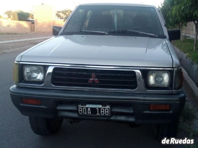 Mitsubishi L200 Usada en Mendoza, deRuedas