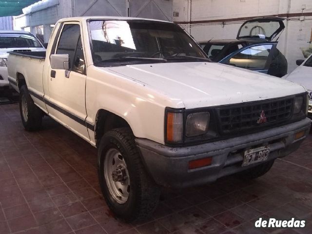 Mitsubishi L200 Usada en Mendoza, deRuedas