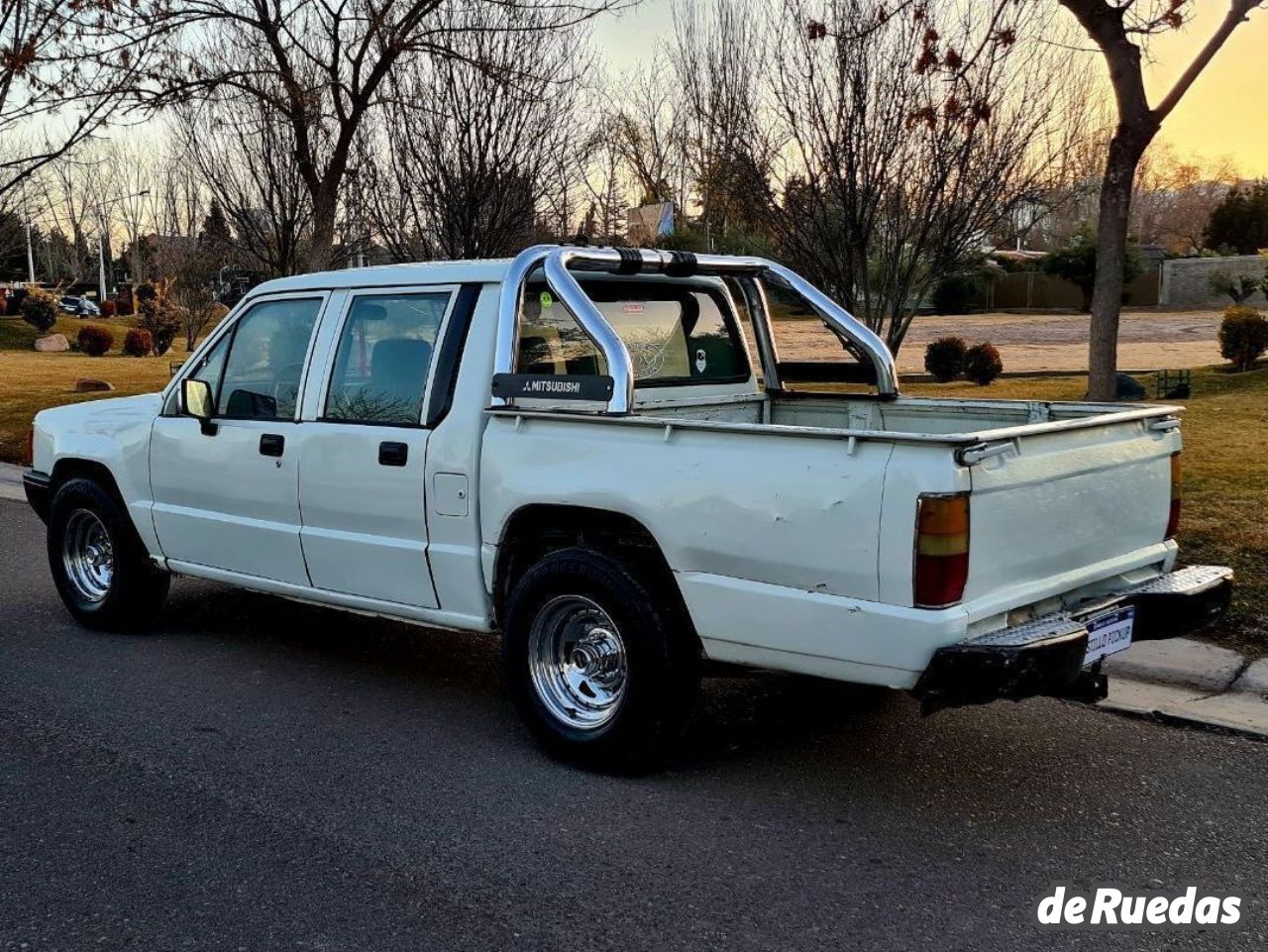 Mitsubishi L200 Usada en Mendoza, deRuedas