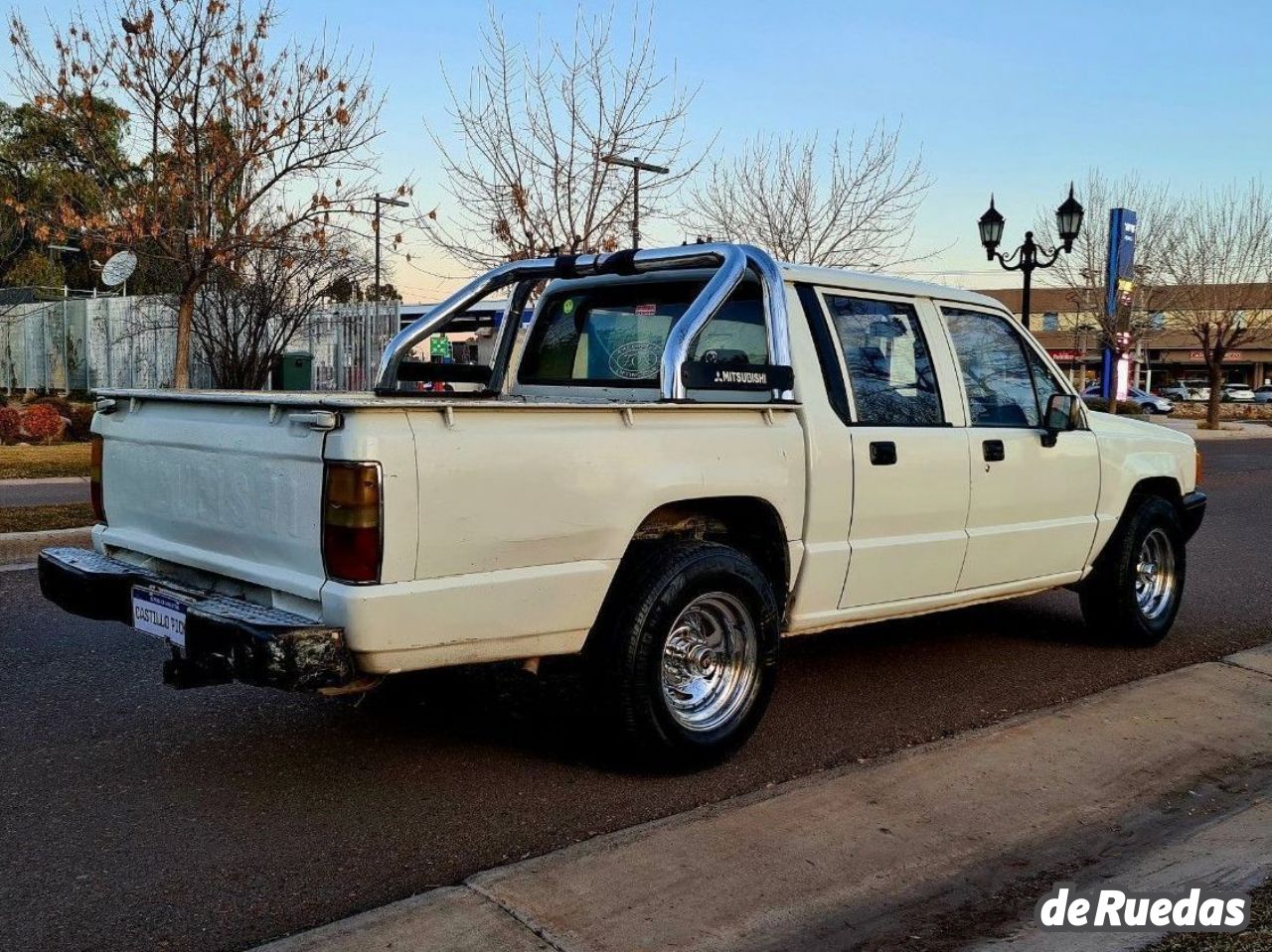 Mitsubishi L200 Usada en Mendoza, deRuedas