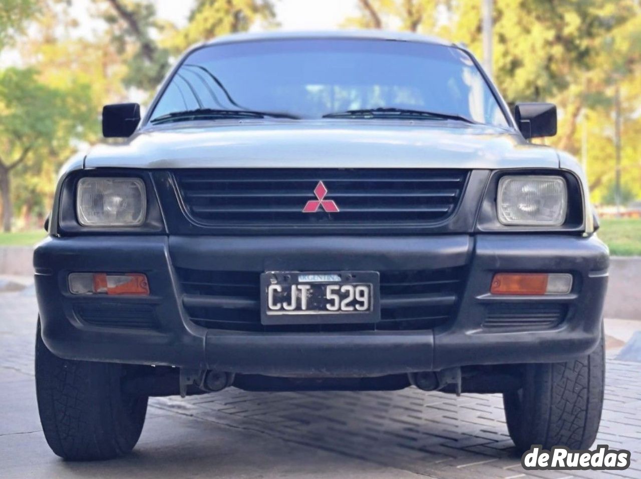 Mitsubishi L200 Usada en Mendoza, deRuedas