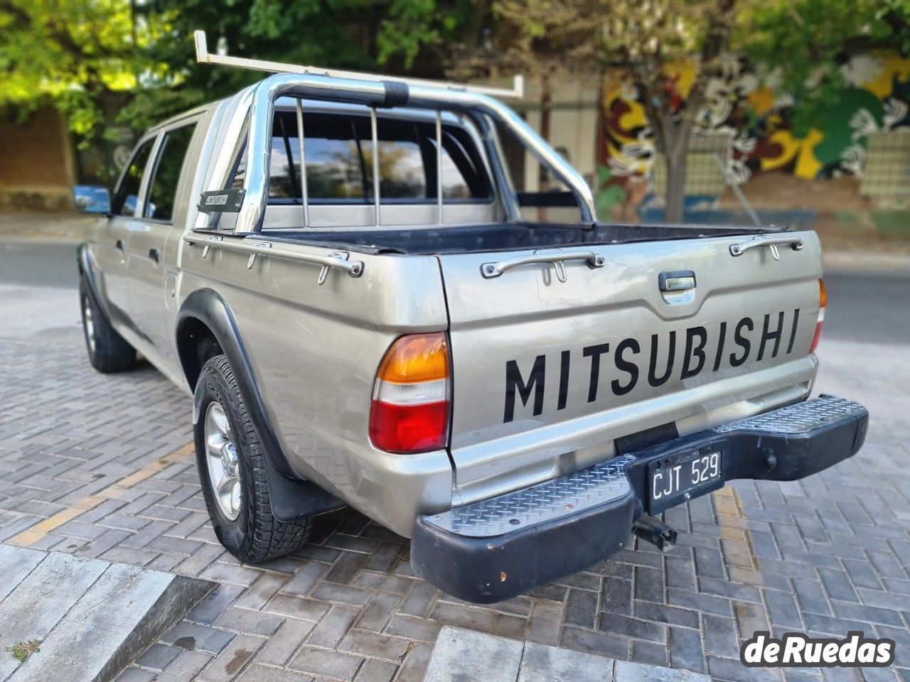 Mitsubishi L200 Usada en Mendoza, deRuedas