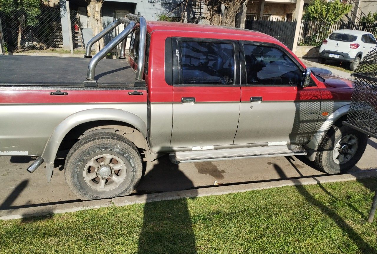 Mitsubishi L200 Usada en Buenos Aires, deRuedas