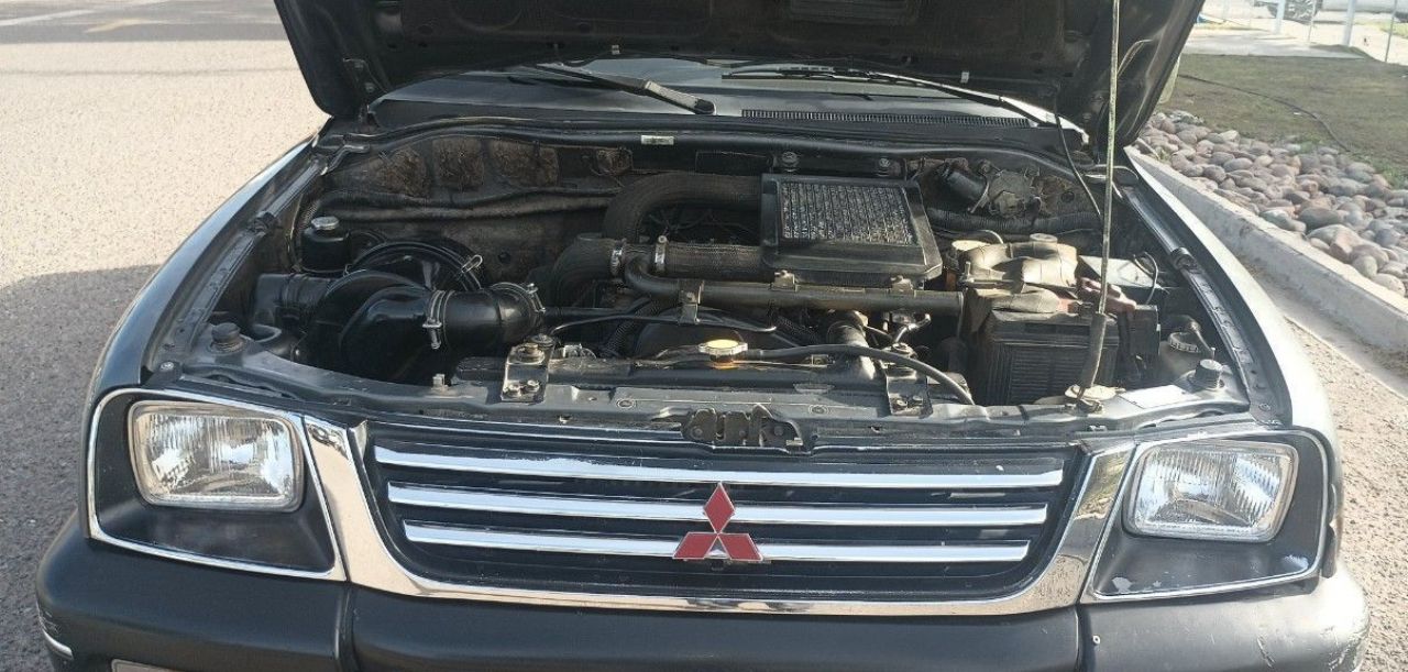 Mitsubishi L200 Usada en Mendoza, deRuedas