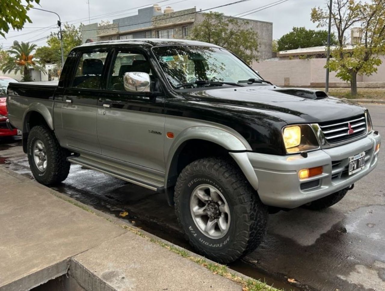 Mitsubishi L200 Usada en Mendoza, deRuedas