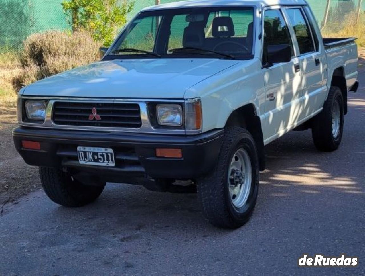 Mitsubishi L200 Usada en Mendoza, deRuedas