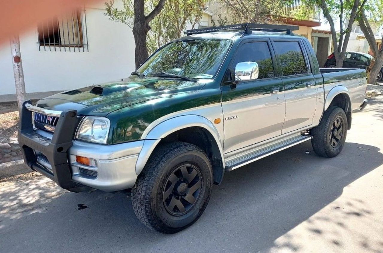 Mitsubishi L200 Usada en Mendoza, deRuedas