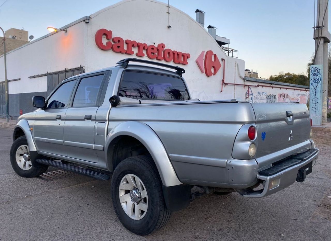 Mitsubishi L200 Usada en Mendoza, deRuedas