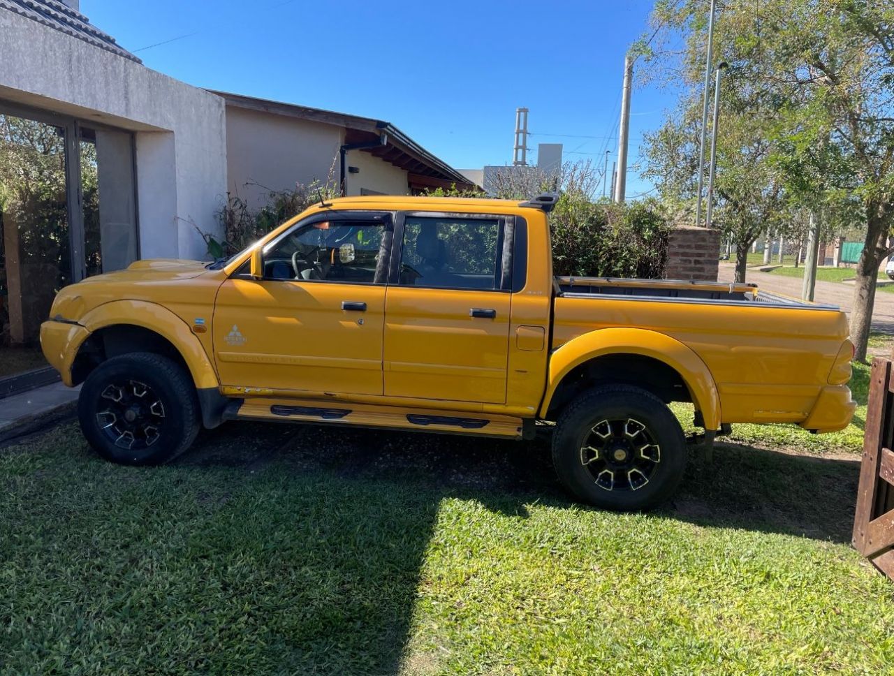 Mitsubishi L200 Usada en Santa Fe, deRuedas
