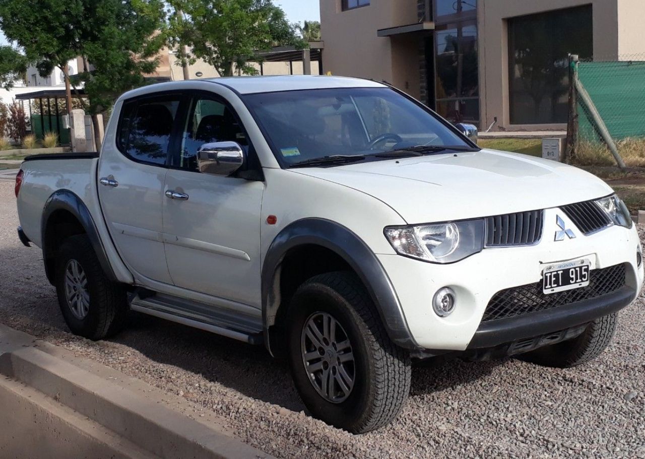 Mitsubishi L200 Usada en Mendoza, deRuedas