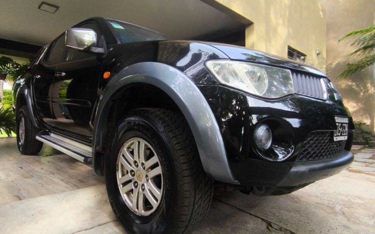 Mitsubishi L200 Usada en Santa Fe, deRuedas