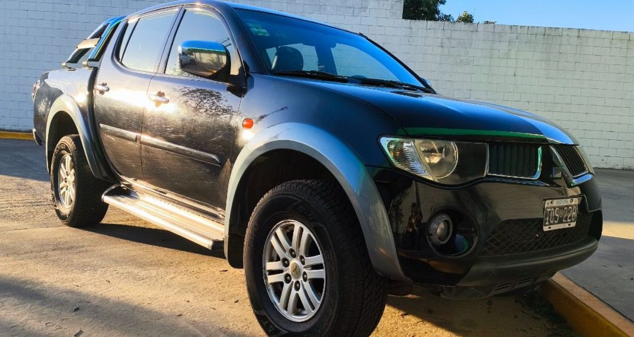 Mitsubishi L200 Usada en Santa Fe, deRuedas