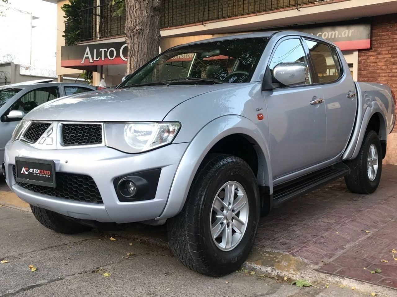 Mitsubishi L200 Usada en Mendoza, deRuedas