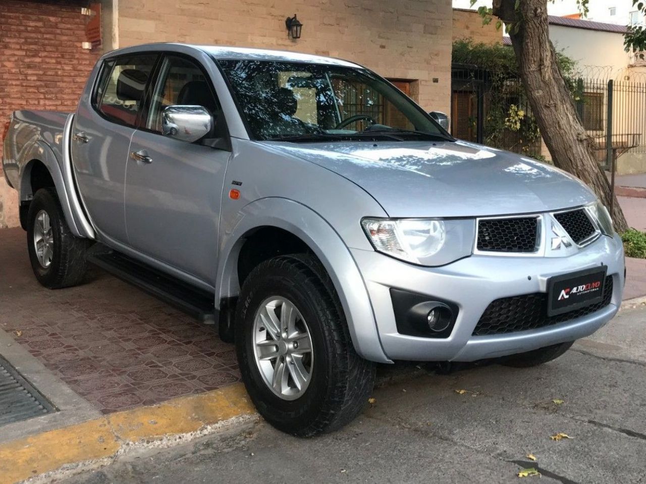 Mitsubishi L200 Usada en Mendoza, deRuedas