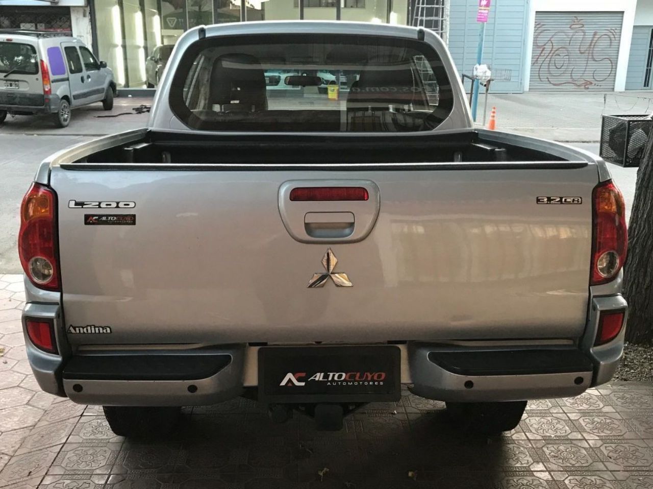 Mitsubishi L200 Usada en Mendoza, deRuedas