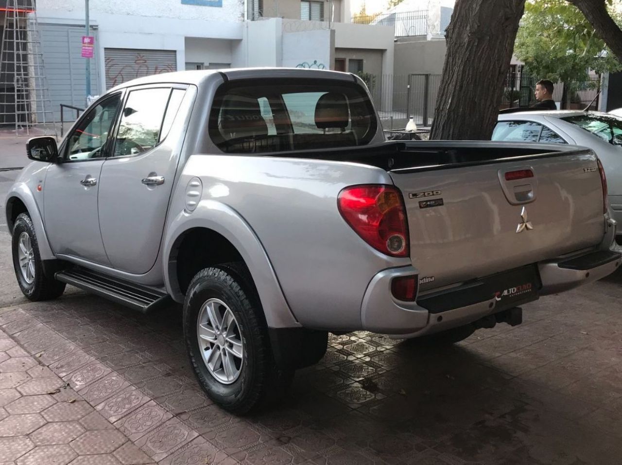 Mitsubishi L200 Usada en Mendoza, deRuedas