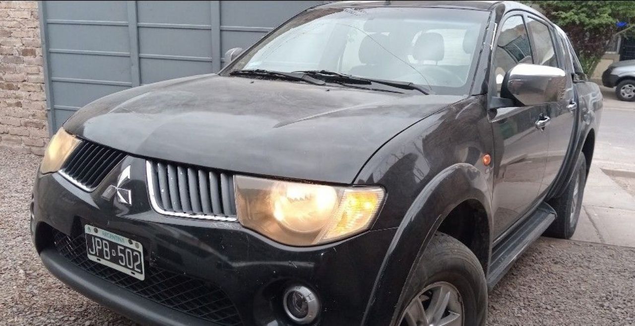Mitsubishi L200 Usada en Mendoza, deRuedas