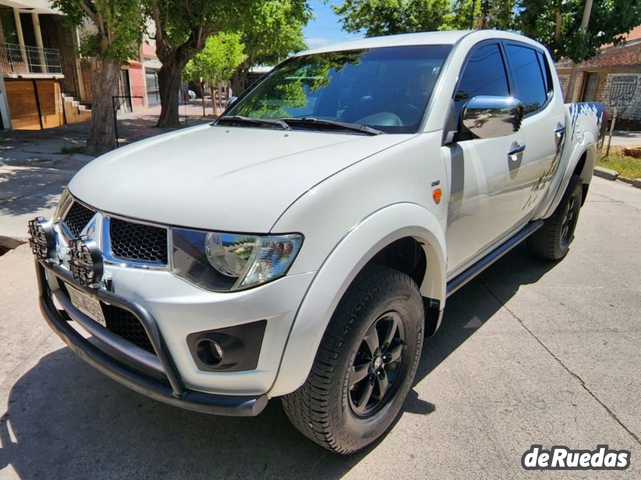 Mitsubishi L200 Usada en Mendoza, deRuedas
