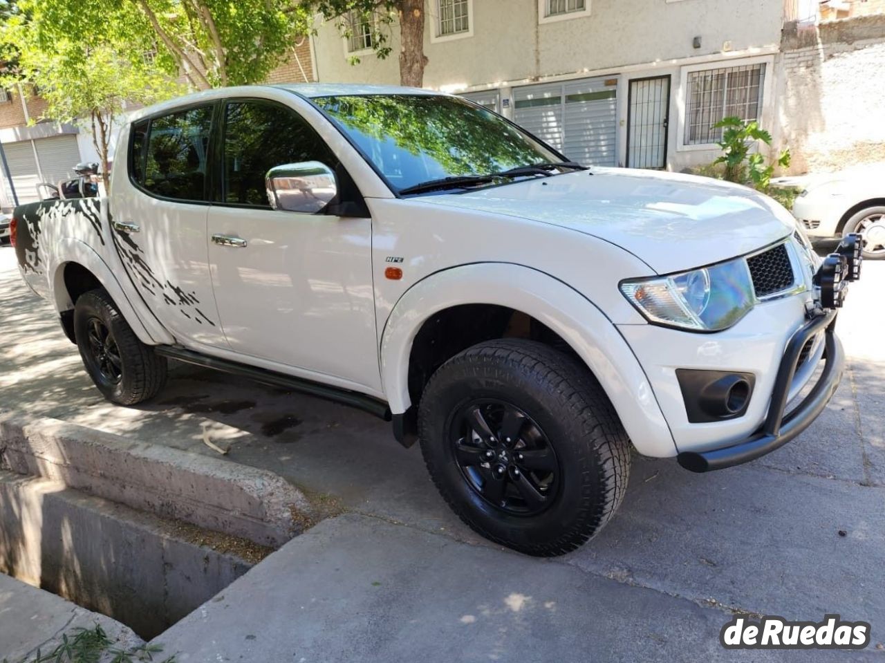 Mitsubishi L200 Usada en Mendoza, deRuedas