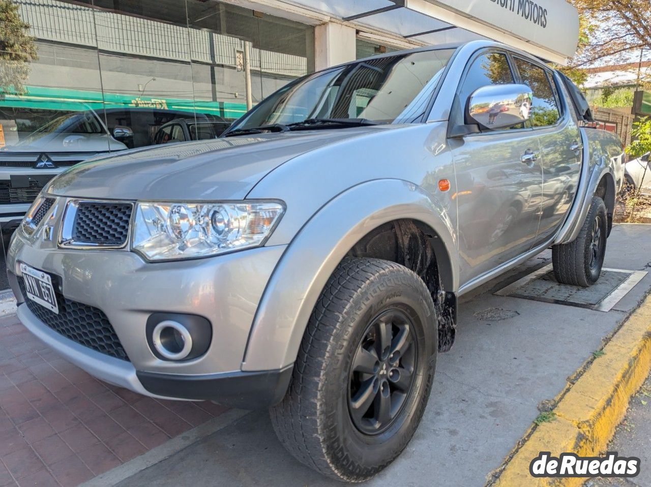 Mitsubishi L200 Usada en Mendoza, deRuedas