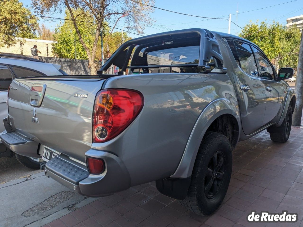 Mitsubishi L200 Usada en Mendoza, deRuedas